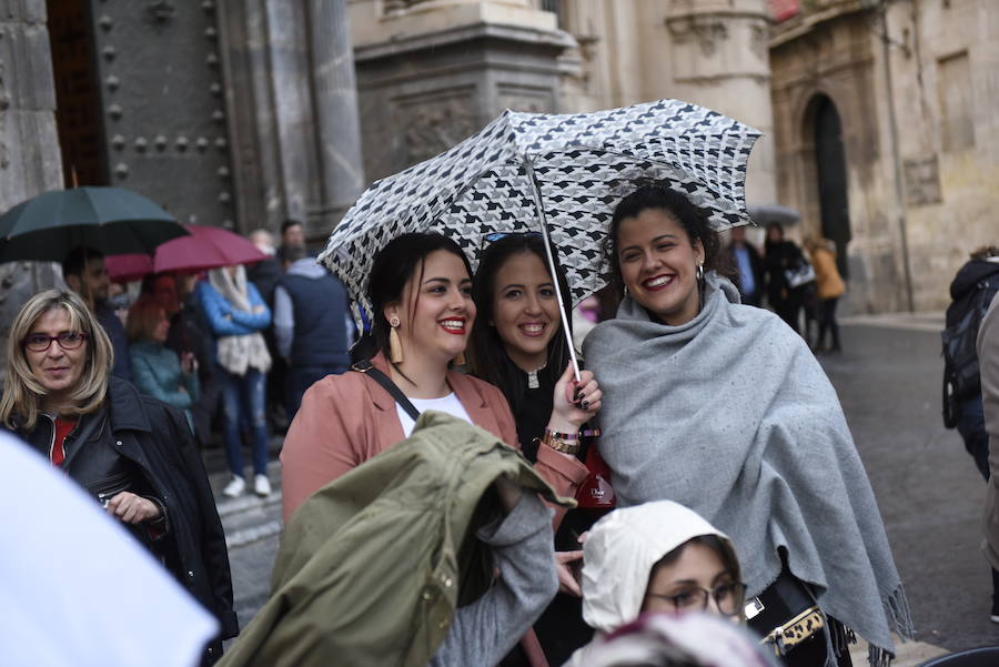 La cofradía luchó contra la lluvia en este Domingo de Ramos