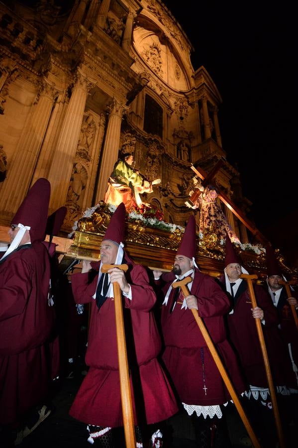 La procesión de Lunes Santo cautiva a la ciudad en su legendario cortejo desde San Antolín