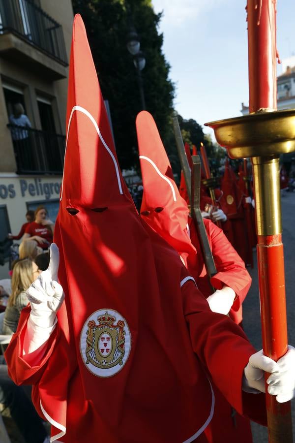 La multitudinaria procesión que partió de la parroquia de El Carmen convocó en la ciudad a miles de fieles para vibrar ante el cortejo más huertano