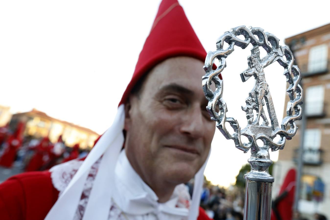 La multitudinaria procesión que partió de la parroquia de El Carmen convocó en la ciudad a miles de fieles para vibrar ante el cortejo más huertano