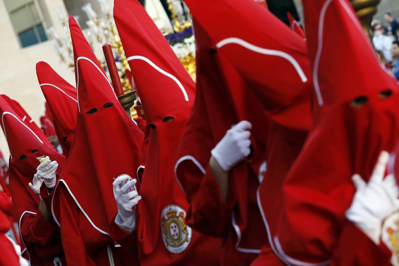 La multitudinaria procesión que partió de la parroquia de El Carmen convocó en la ciudad a miles de fieles para vibrar ante el cortejo más huertano