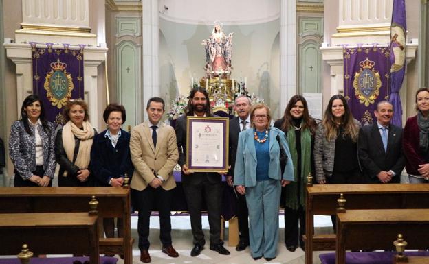 Autoridades de Lorquí y de Jesús, en la iglesia privativa, junto a la Dolorosa.