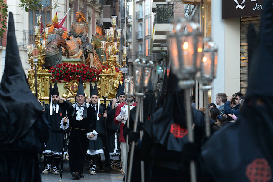 Procesionaron Los Servitas, el Santo Sepulcro y la Cofradía del Cristo de la Misericordia