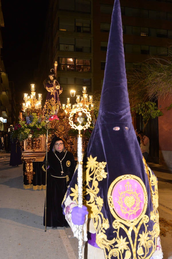 La imagen titular del Paso Morado cerró el cortejo con la cruz a cuestas camino de la muerte