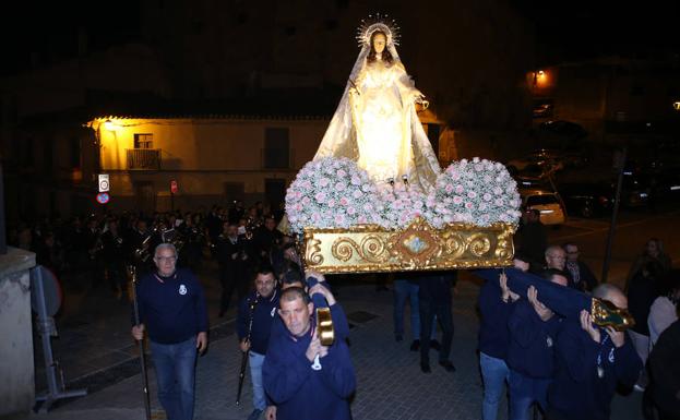 La Virgen de la Encarnación, durante su procesión a la iglesia de Santa María.