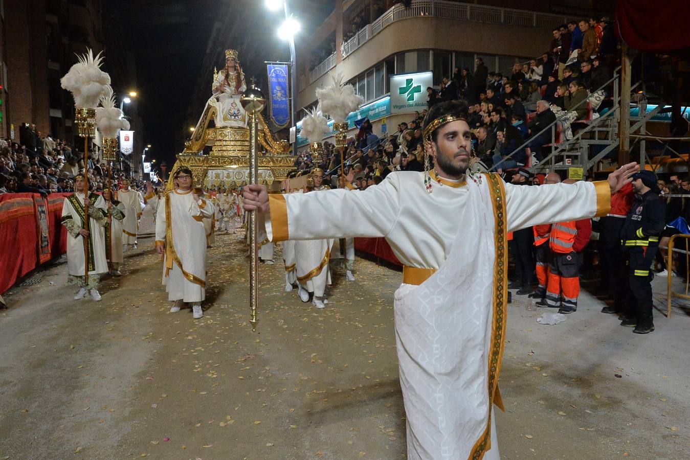 Sacaron su mejor 'artillería' para no defraudar a los miles de lorquinos y visitantes que presenciaron el Cortejo de Viernes Santo.