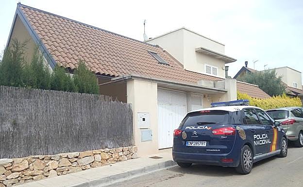 Exterior de la vivienda asaltada en Altorreal.