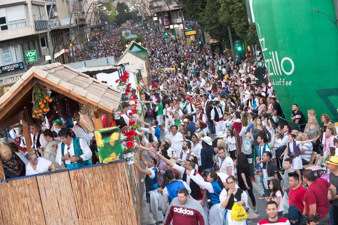 Las calles de Murcia se visten de costumbrismo en el desfile del Bando de La Huerta 2018