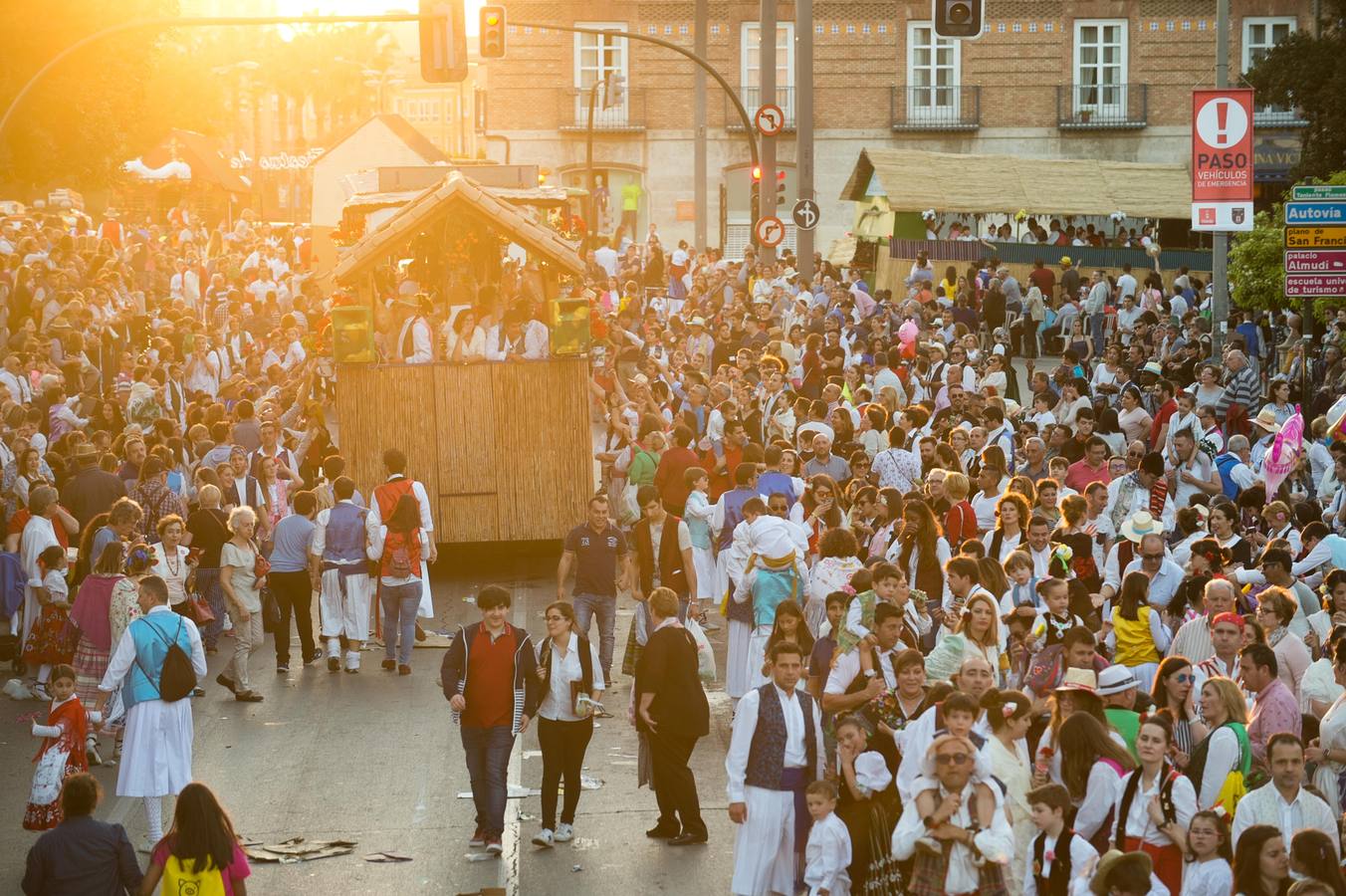 Las calles de Murcia se visten de costumbrismo en el desfile del Bando de La Huerta 2018