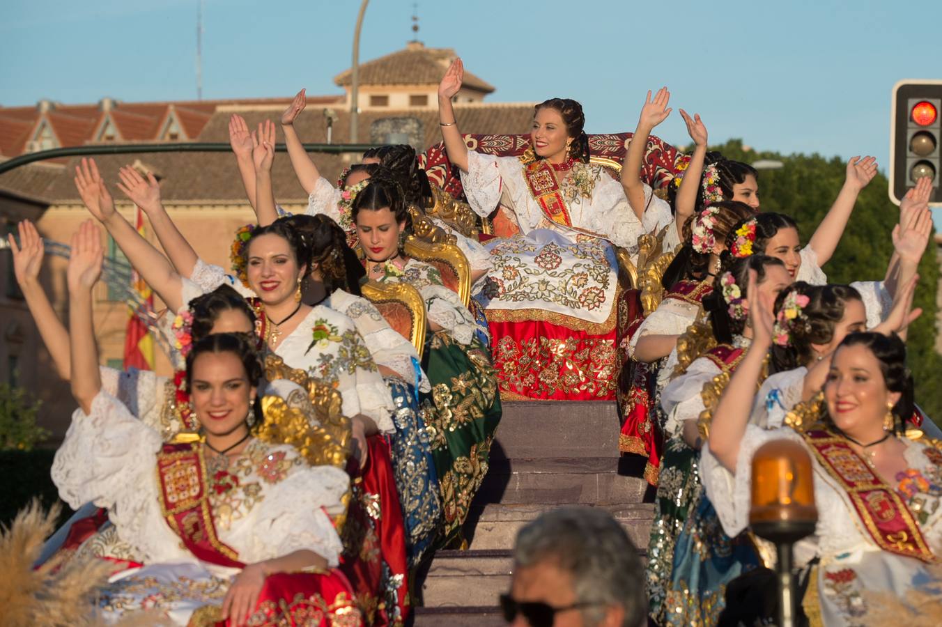 Las calles de Murcia se visten de costumbrismo en el desfile del Bando de La Huerta 2018