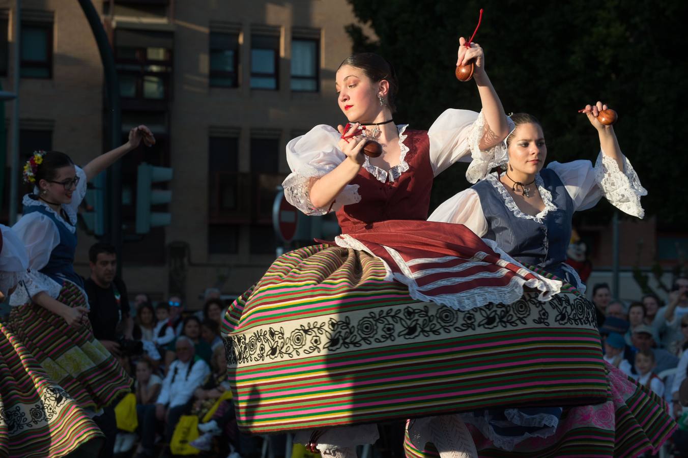 Las calles de Murcia se visten de costumbrismo en el desfile del Bando de La Huerta 2018