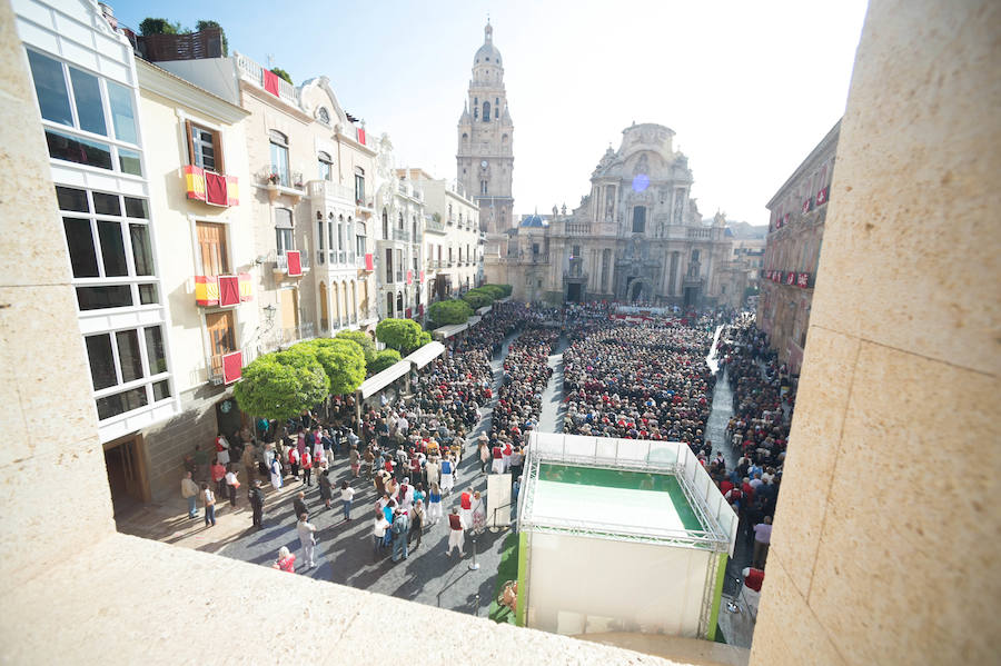 El obispo Lorca Planes invita a compartir «el pan y la alegría» 