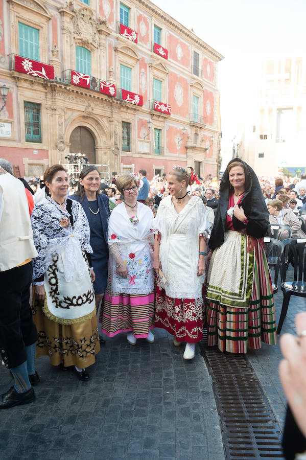 El obispo Lorca Planes invita a compartir «el pan y la alegría» 