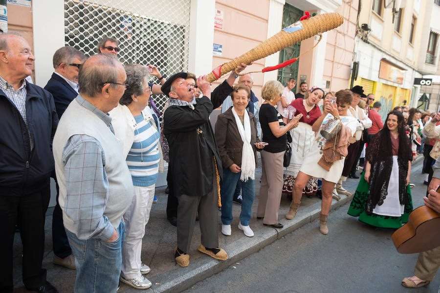 El obispo Lorca Planes invita a compartir «el pan y la alegría» 