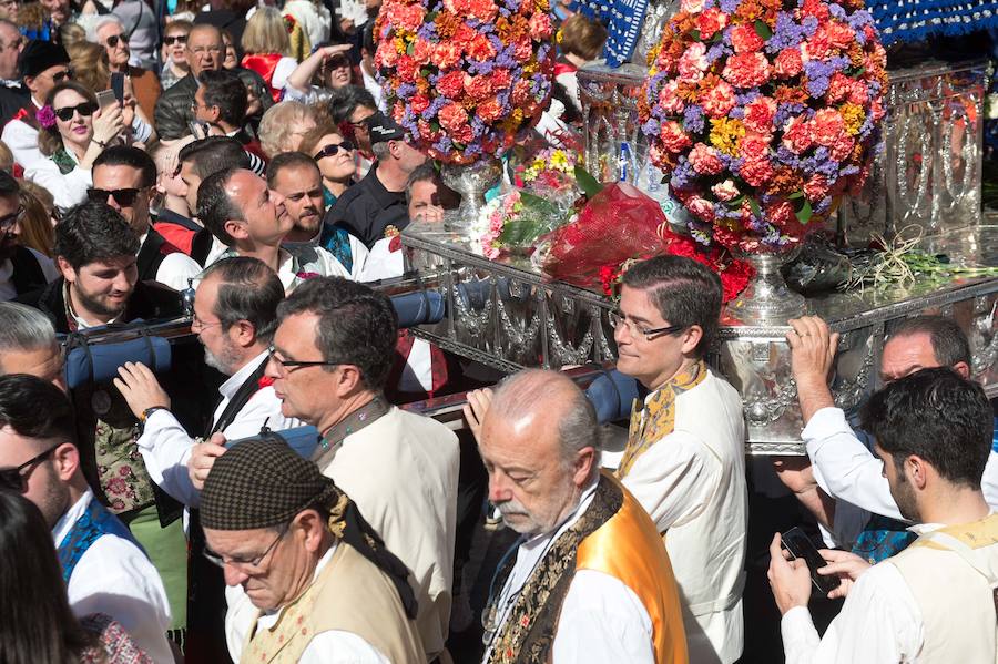 El obispo Lorca Planes invita a compartir «el pan y la alegría» 