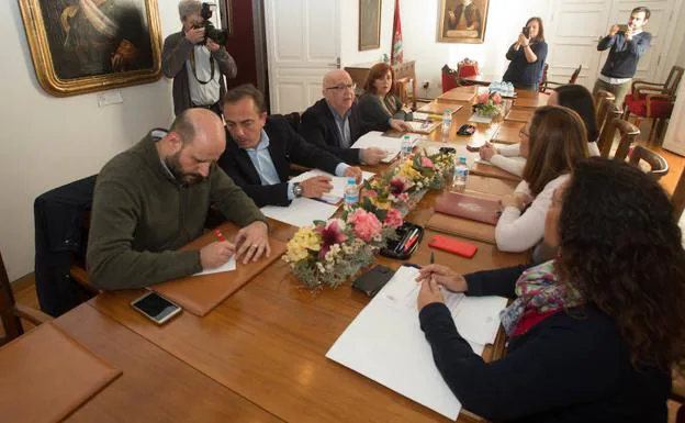 Junta de portavoces en la que se ha propuesto el calendiario de los presupuestos, este miércoles. 