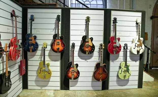 Parte de la colección de guitarras del actor.