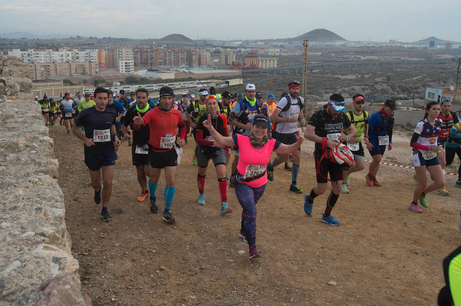 Unos 3.800 valientes parten con la primera luz del día al asalto de las baterías de costa de Cartagena