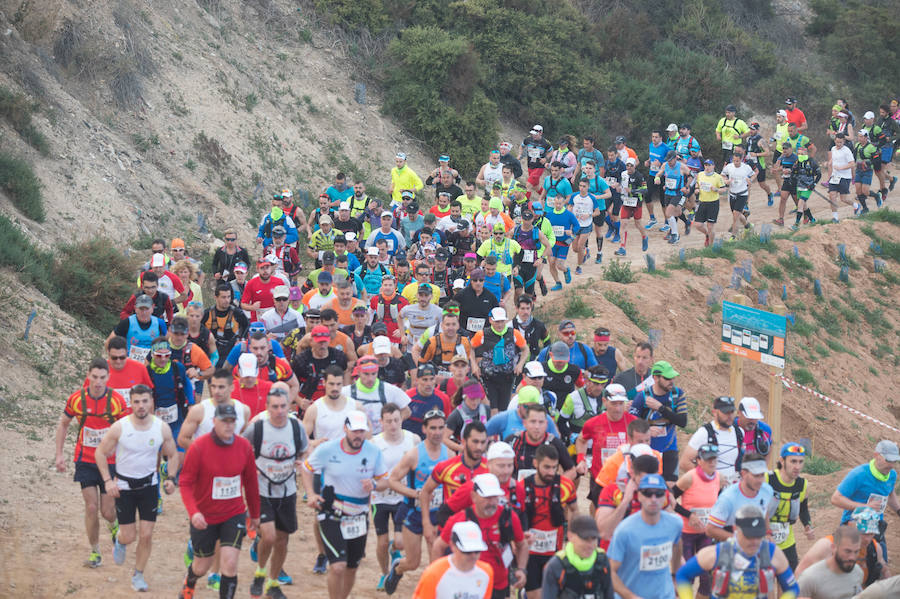 Unos 3.800 valientes parten con la primera luz del día al asalto de las baterías de costa de Cartagena
