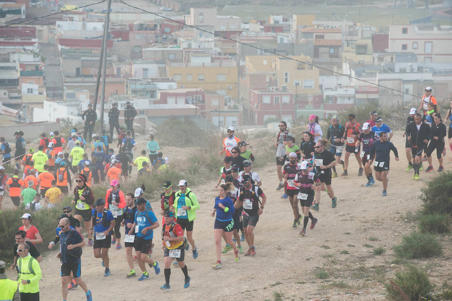 Unos 3.800 valientes parten con la primera luz del día al asalto de las baterías de costa de Cartagena