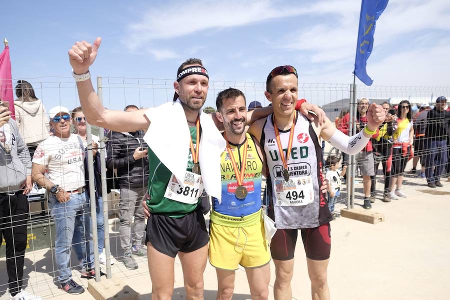 Unos 3.800 valientes parten con la primera luz del día al asalto de las baterías de costa de Cartagena