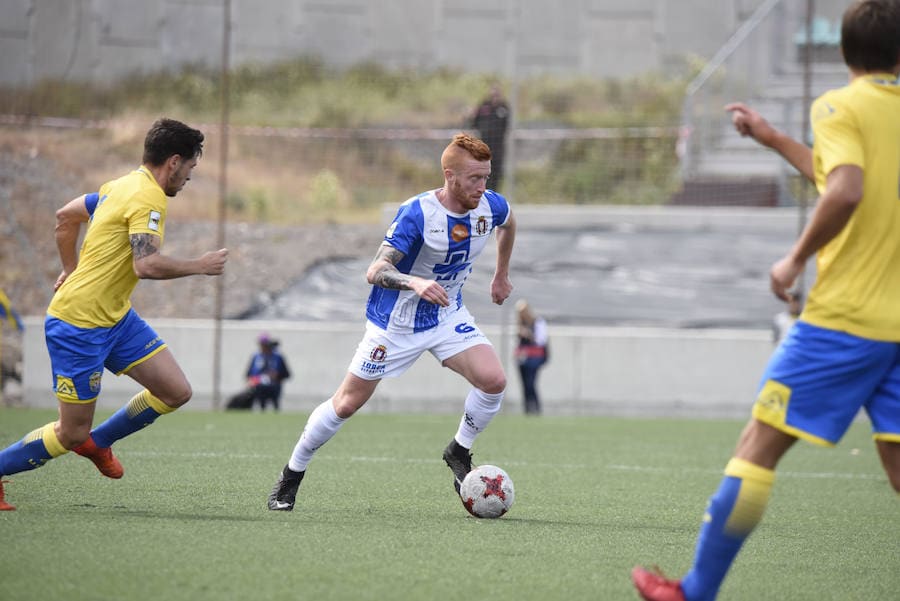 Mario Simón encadena su peor racha como entrenador del equipo blanquiazul y deja al conjunto lorquino a siete puntos de la promoción de descenso