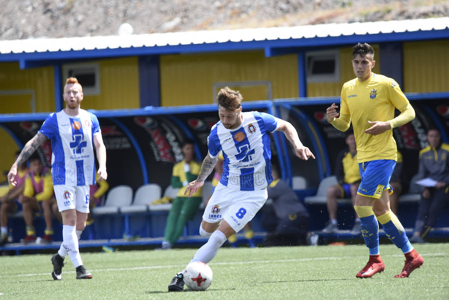 Mario Simón encadena su peor racha como entrenador del equipo blanquiazul y deja al conjunto lorquino a siete puntos de la promoción de descenso