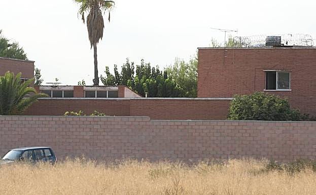 Parte trasera de la prisión de Sangonera. 