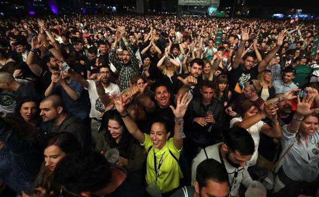 El público disfrutando en el festival.