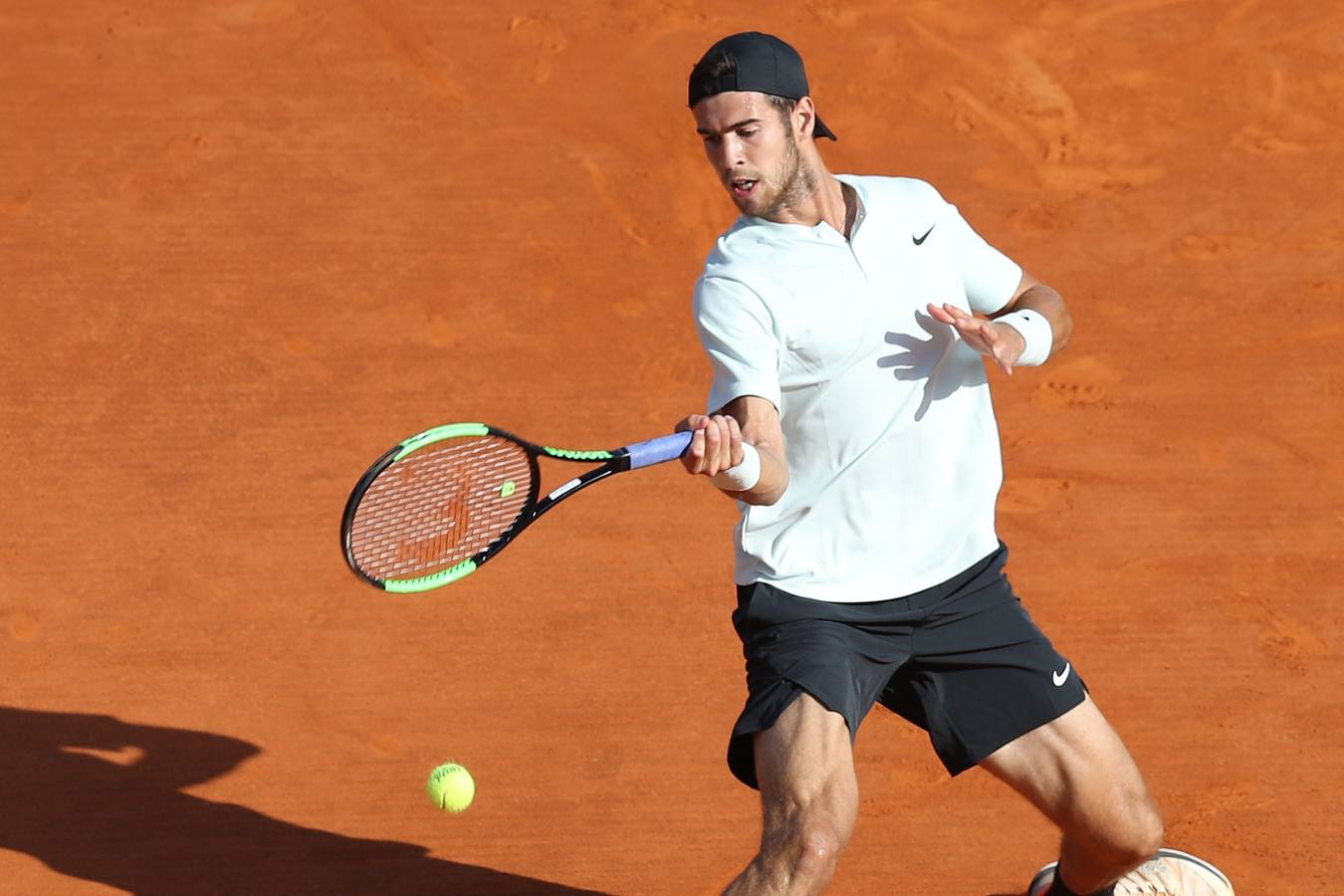 Rafa Nadal se enfrenta a Karen Khachanov en busca del pase a los cuartos de final del Masters 1.000 de Montecarlo.