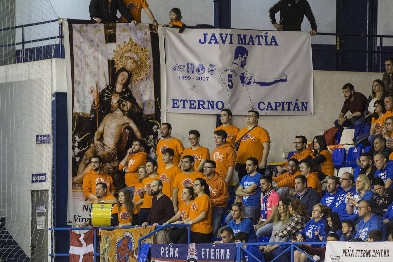 Las paradas del meta de Alcantarilla dan un punto a los cartageneros, que ahora necesitan ganar a Palma y alguna carambola para jugar el 'playoff'