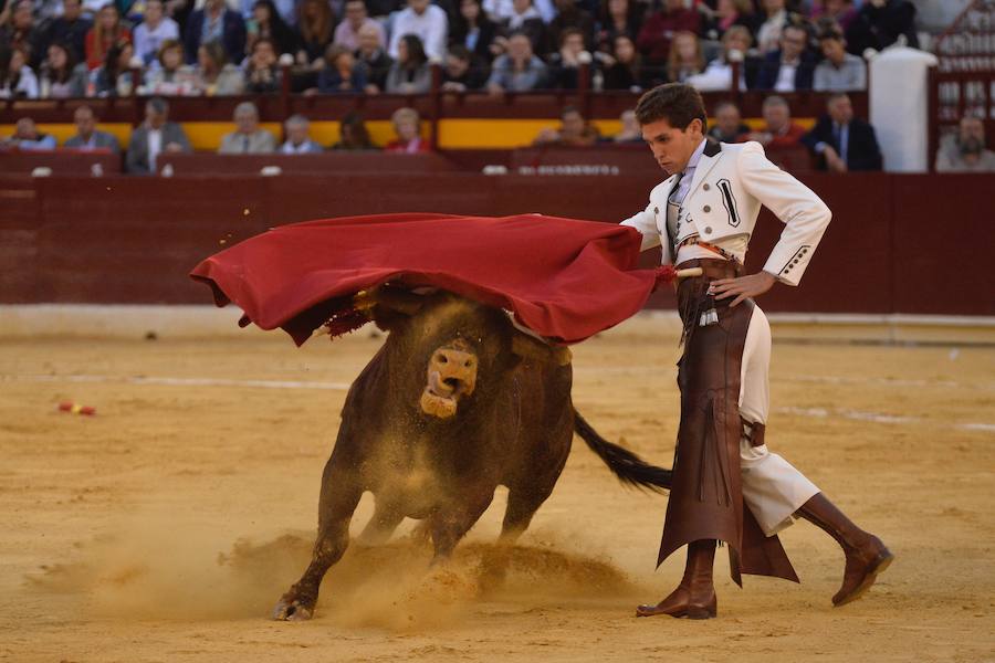 El festival solidario de Murcia volvió a ser un éxito, con trece orejas, dos rabos y mucho público