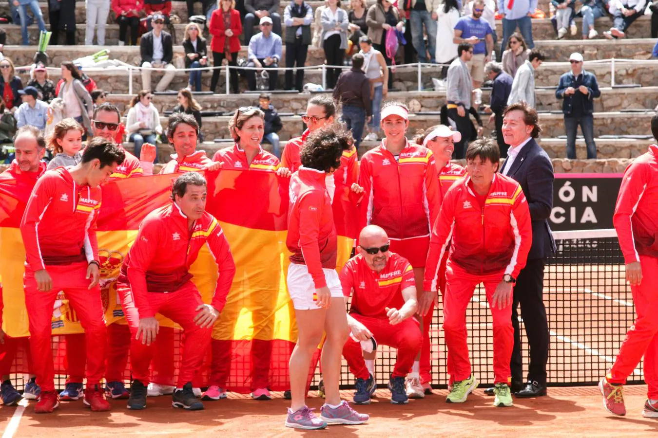 La tenista española sufrió para llevarse el primer set por 7-6 (2), pero se impuso con mucha claridad en el segundo (6-0)