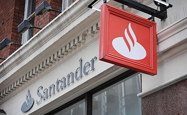 Una oficina del banco Santander