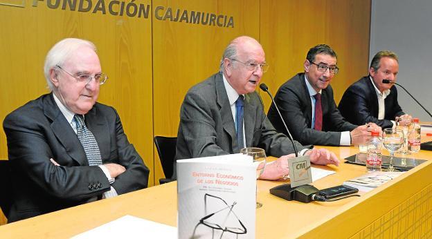 Enrique Egea, Carlos Egea, José Luján y Antonio Ballester, ayer, en Las Claras de Murcia.