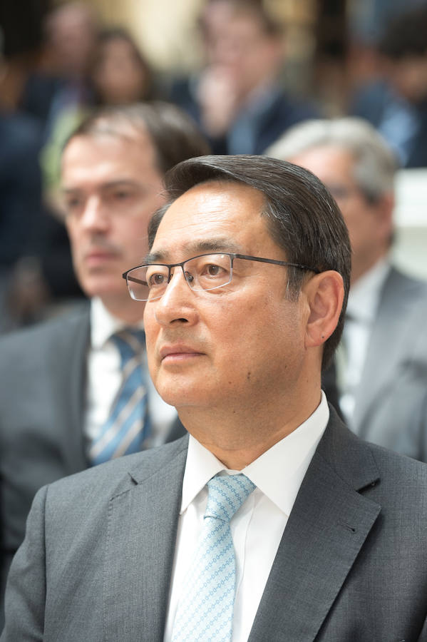 El embajador en España, Lyu Fan, explica el interés de los inversores asiáticos por la tecnología de riego desarrollada en la Región