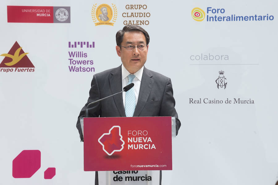 El embajador en España, Lyu Fan, explica el interés de los inversores asiáticos por la tecnología de riego desarrollada en la Región