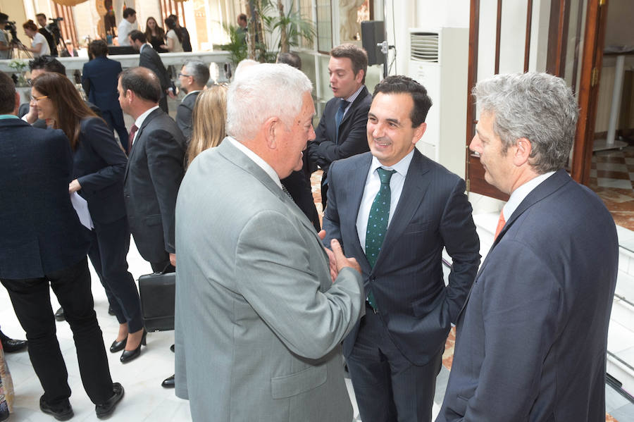 El embajador en España, Lyu Fan, explica el interés de los inversores asiáticos por la tecnología de riego desarrollada en la Región