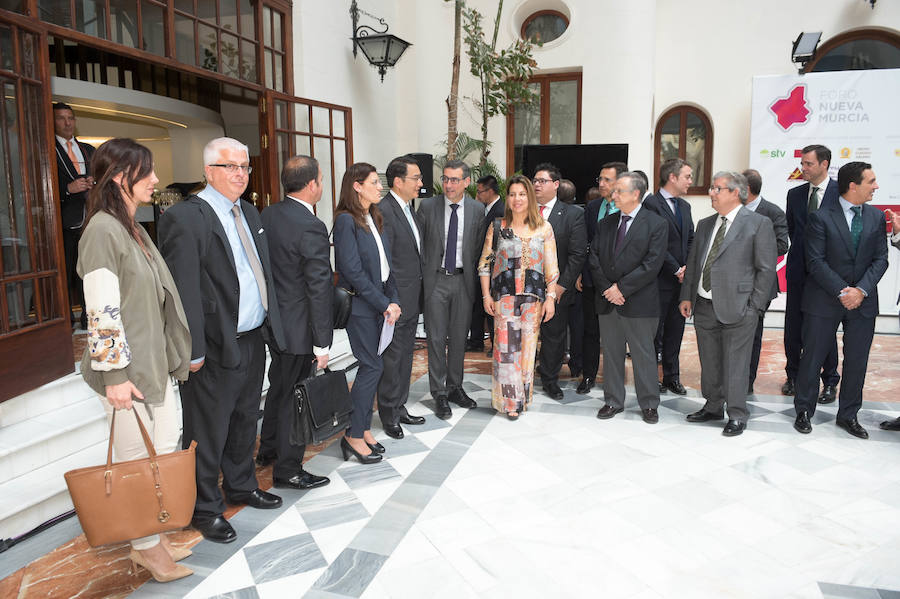 El embajador en España, Lyu Fan, explica el interés de los inversores asiáticos por la tecnología de riego desarrollada en la Región