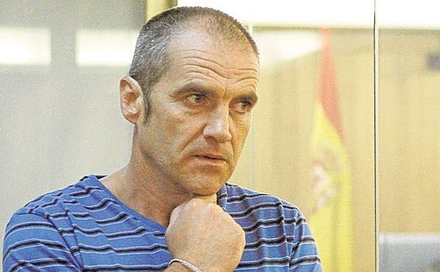 José Javier Arizkuren Ruiz, durante el juicio celebrado en 2016 por la colocación de un coche-bomba en el polideportivo de Mendizorroza, en Vitoria.