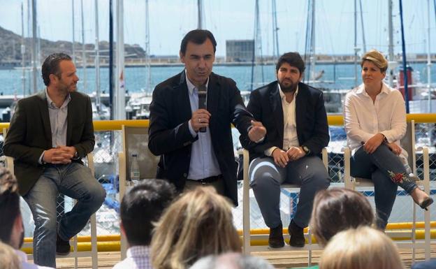 Joaquín Segado, Fernando Martínez-Maillo, Fernando López Miras y Noelia Arroyo, este lunes, en Cartagena. 