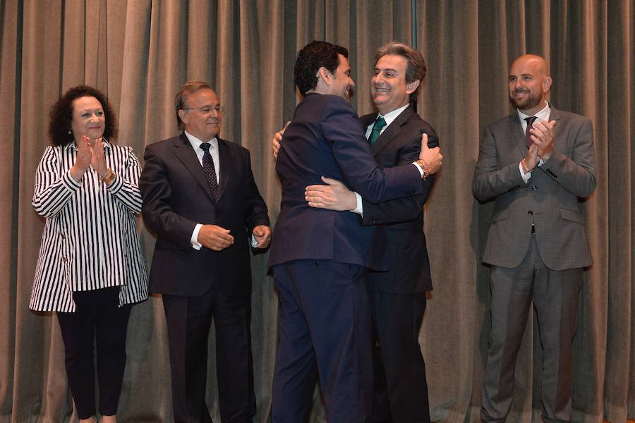 El consejero de Fomento e Infraestructuras, Patricio Valverde, presidió el acto de toma de posesion de los directores generales de la Consejeria: José Antonio Fernandez Llado, director general de Ordenación del Territorio, Arquitectura y Vivienda; Francisco Jose Gonzalez Manzanera, director general de Carreteras; y Jose Ramon Diez de Revenga, director general de Transportes, Costas y Puertos.