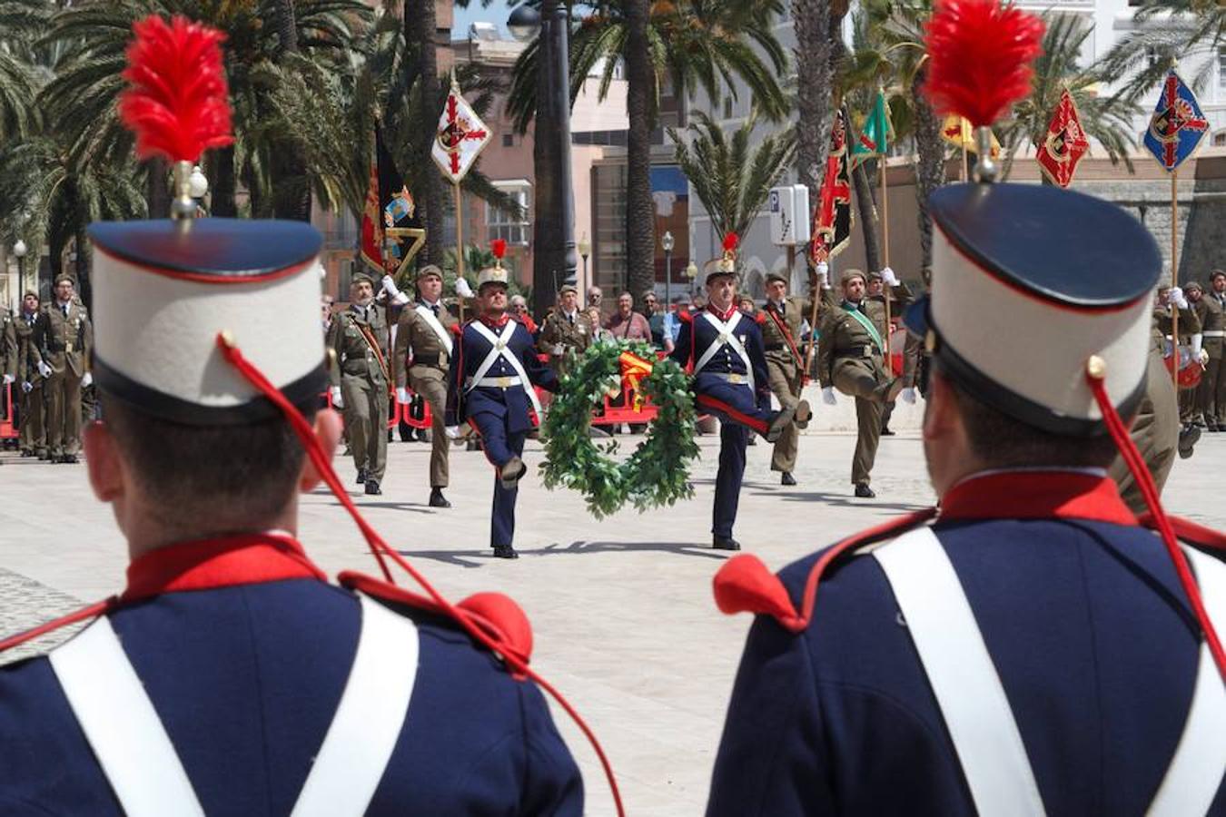 Desfiles, jura de bandera y pólvra para honrar a los héroes artilleros