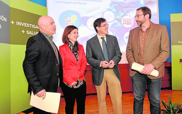 Roque Martínez, María Teresa Martínez, Manuel Villegas y Asensio López, ayer en la Consejería.