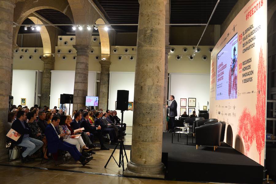 El Palacio del Almudí de Murcia acoge la segunda edición de una cita que busca analizar las relaciones entre España y Latinoamérica. 