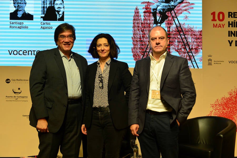 El Palacio del Almudí de Murcia acoge la segunda edición de una cita que busca analizar las relaciones entre España y Latinoamérica. 