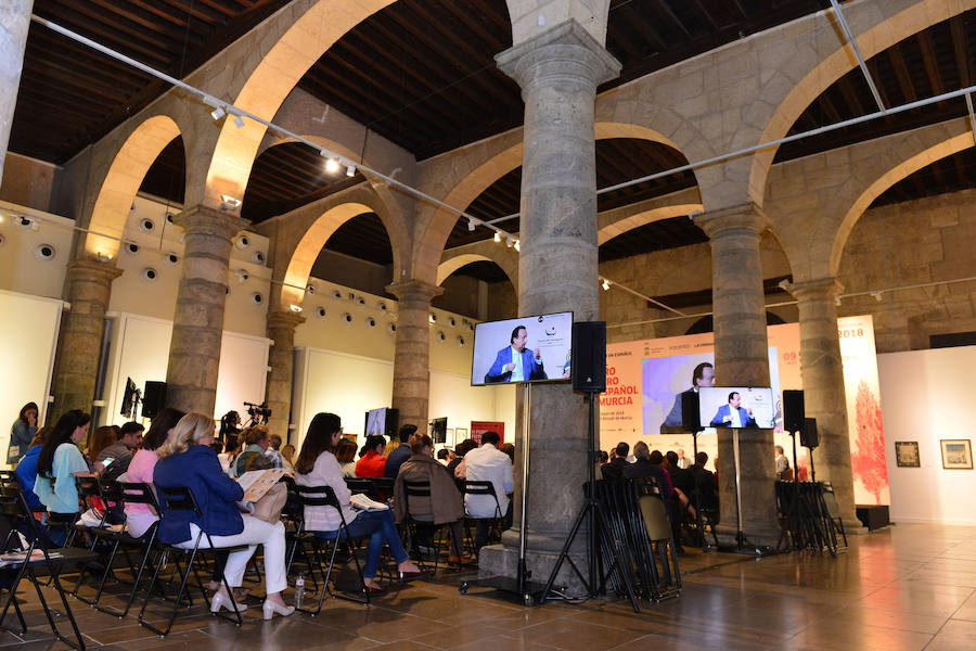 El Palacio del Almudí de Murcia acoge la segunda edición de una cita que busca analizar las relaciones entre España y Latinoamérica. 