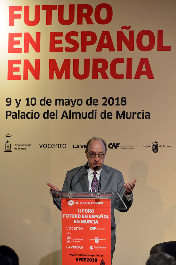 El Palacio del Almudí de Murcia acoge la segunda edición de una cita que busca analizar las relaciones entre España y Latinoamérica. 
