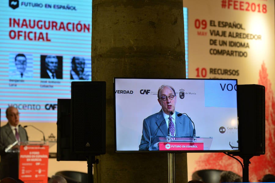 El Palacio del Almudí de Murcia acoge la segunda edición de una cita que busca analizar las relaciones entre España y Latinoamérica. 