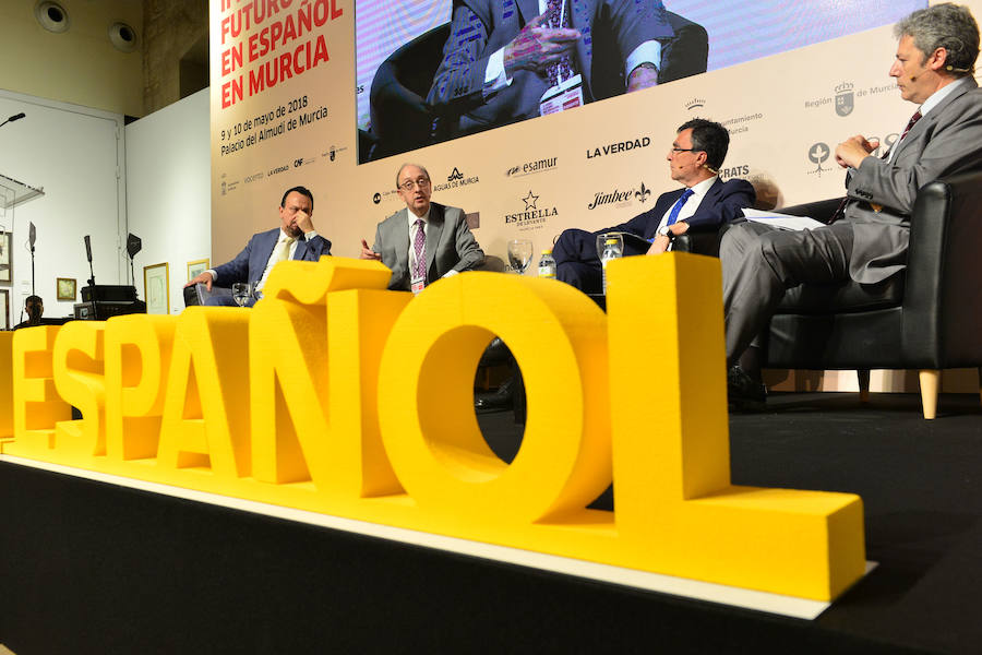 El Palacio del Almudí de Murcia acoge la segunda edición de una cita que busca analizar las relaciones entre España y Latinoamérica. 